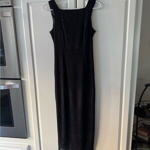 Chic Black Lace Midi Dress